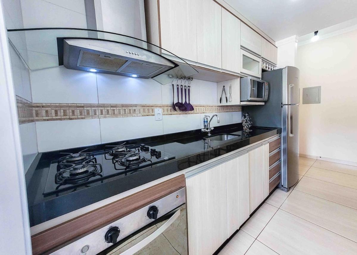Grande Apt No Centro C/ Cozinha Completa Varanda Pocos de Caldas Bagian luar foto
