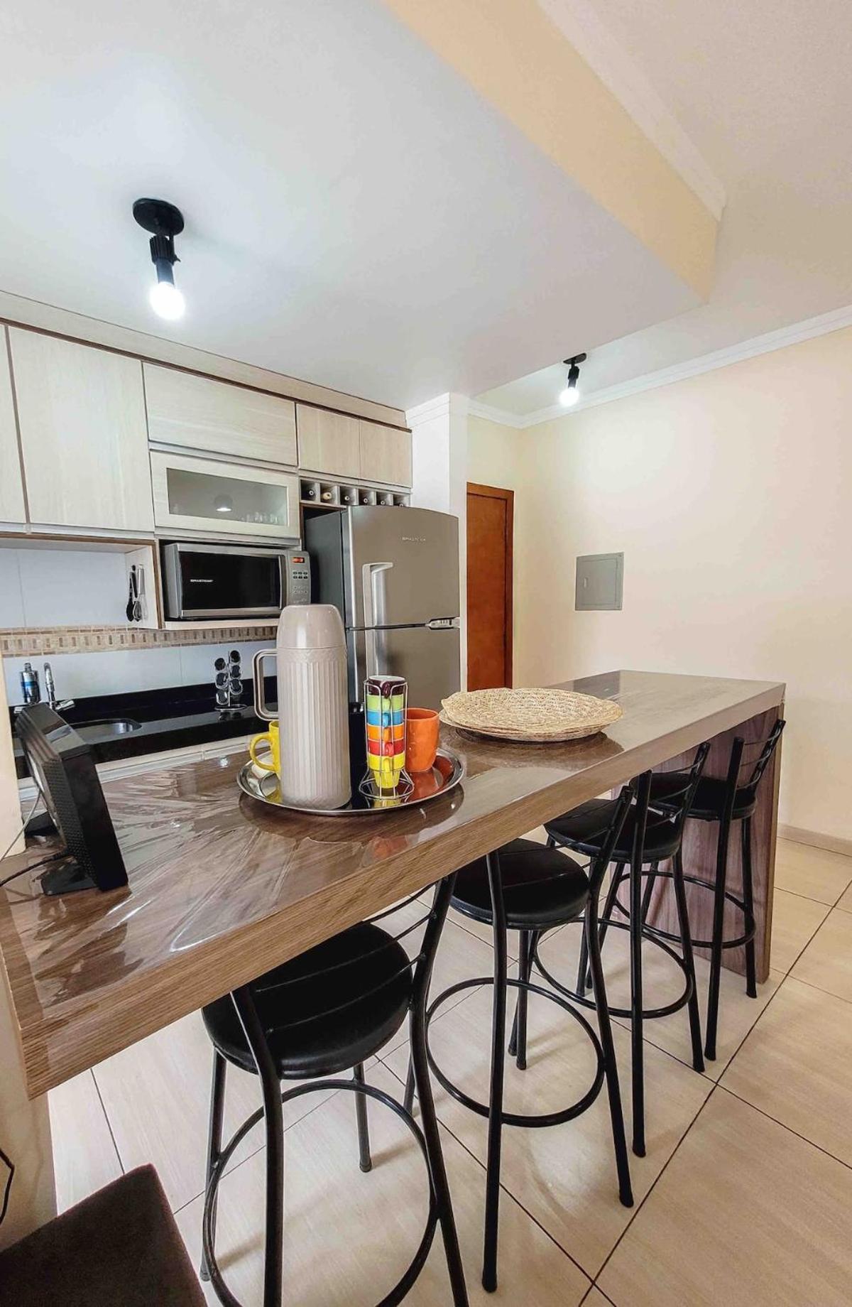 Grande Apt No Centro C/ Cozinha Completa Varanda Pocos de Caldas Bagian luar foto