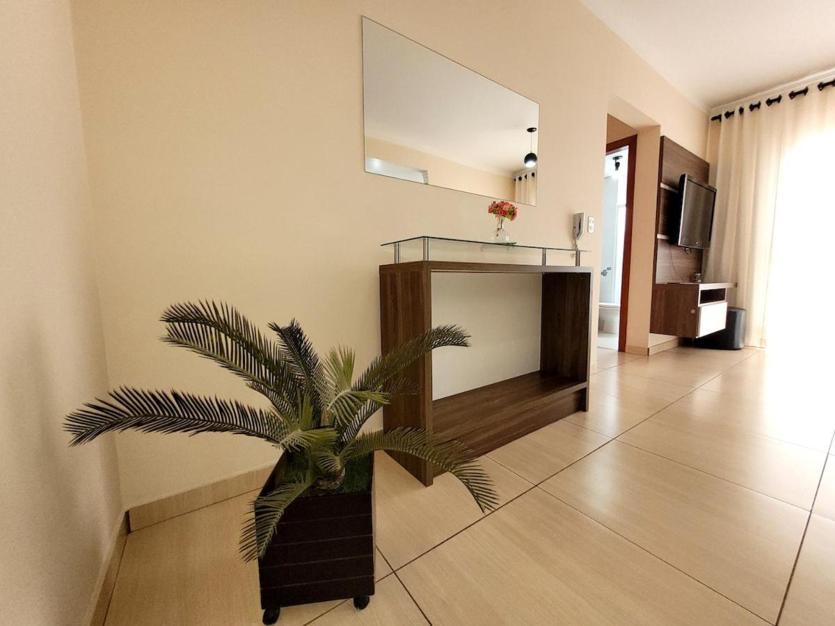 Grande Apt No Centro C/ Cozinha Completa Varanda Pocos de Caldas Bagian luar foto